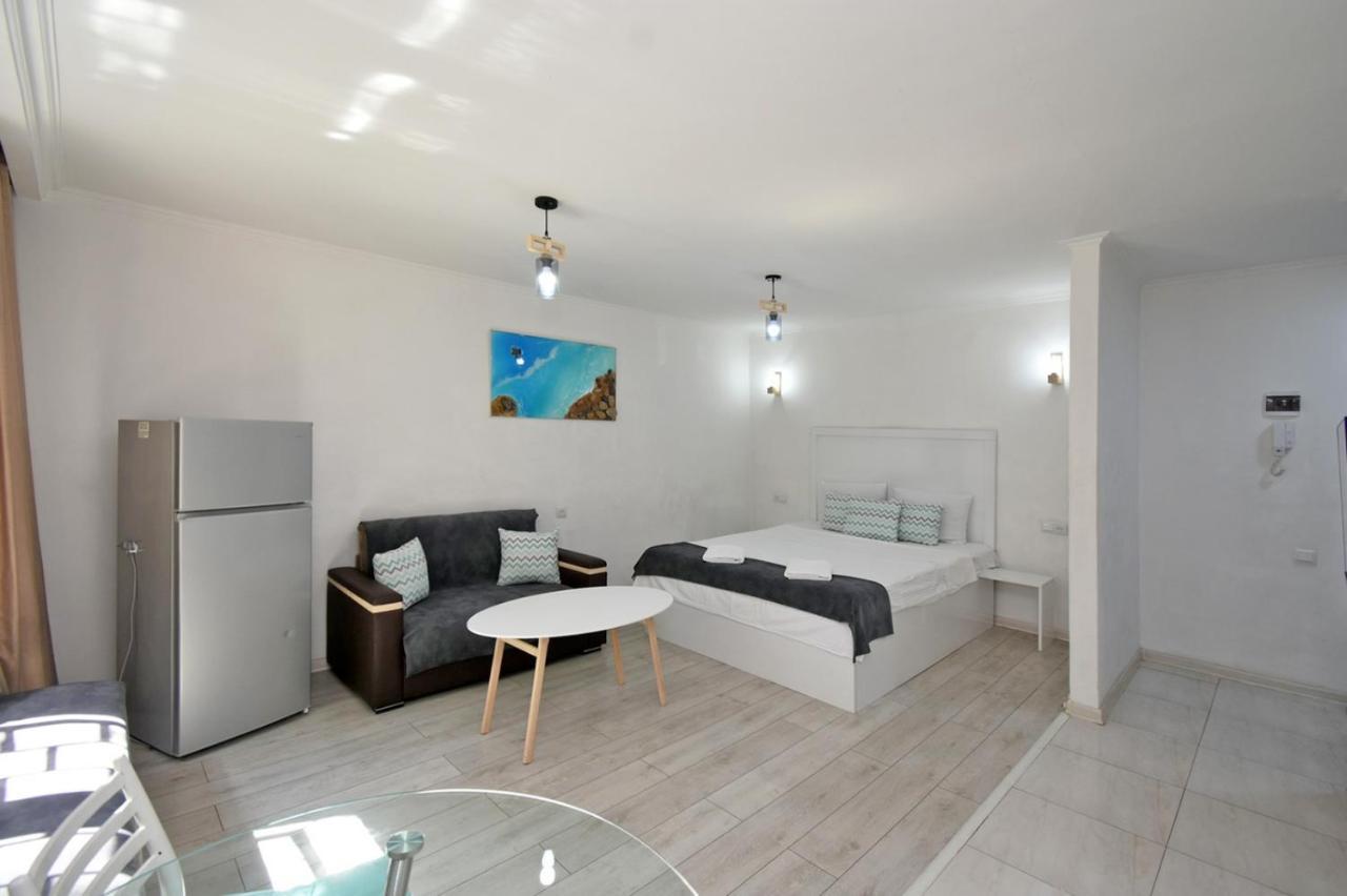 Cozy Apartment Near To The Metro H Kochar 19 Ереван Экстерьер фото