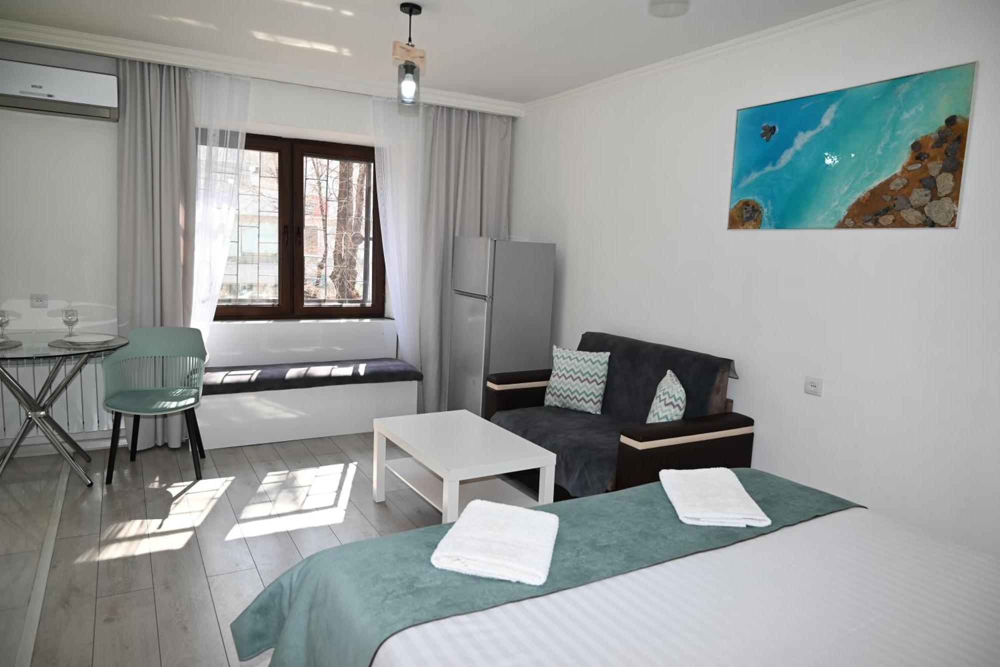 Cozy Apartment Near To The Metro H Kochar 19 Ереван Экстерьер фото