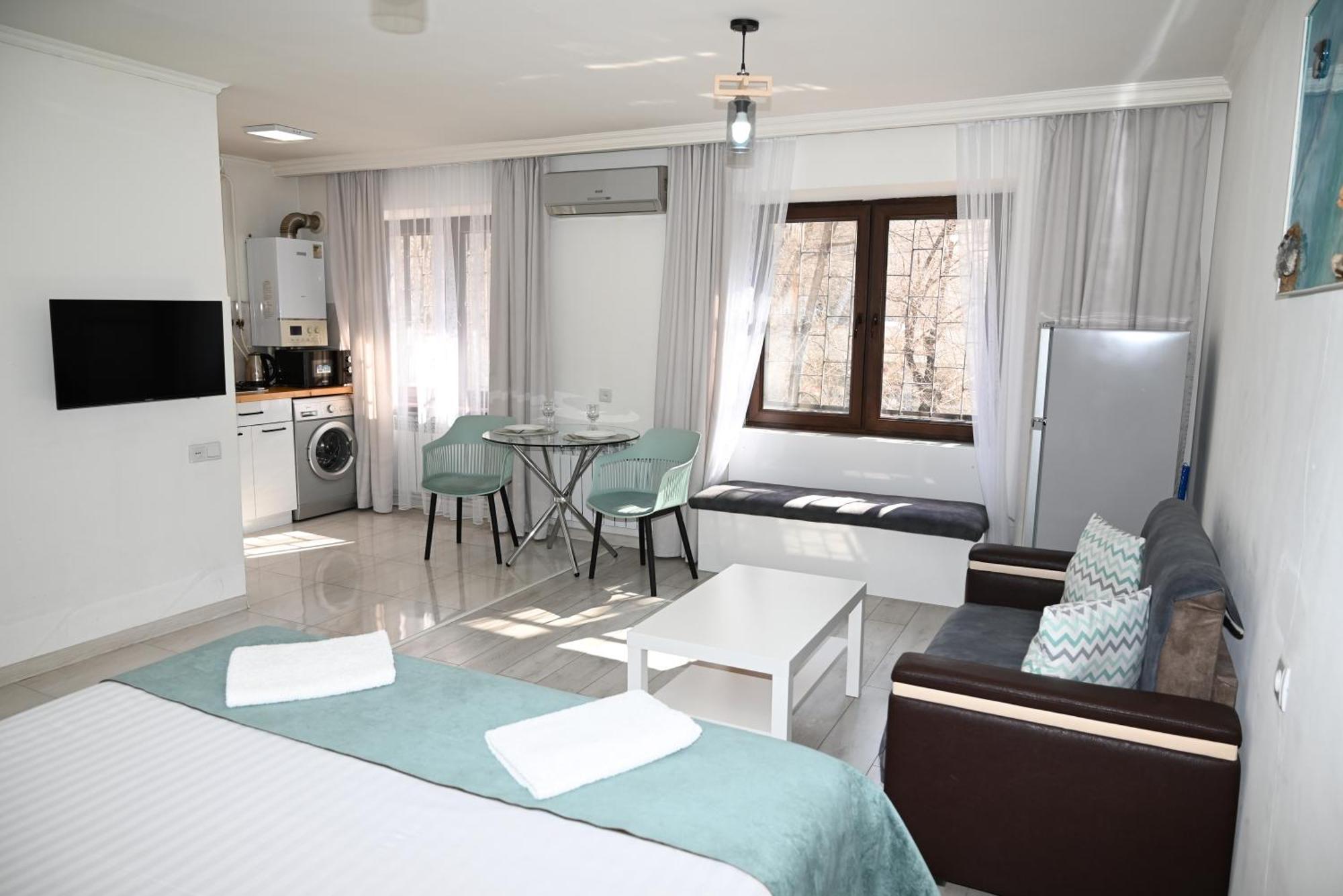Cozy Apartment Near To The Metro H Kochar 19 Ереван Экстерьер фото