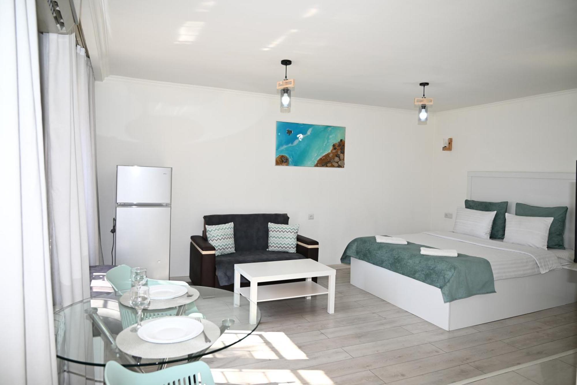 Cozy Apartment Near To The Metro H Kochar 19 Ереван Экстерьер фото