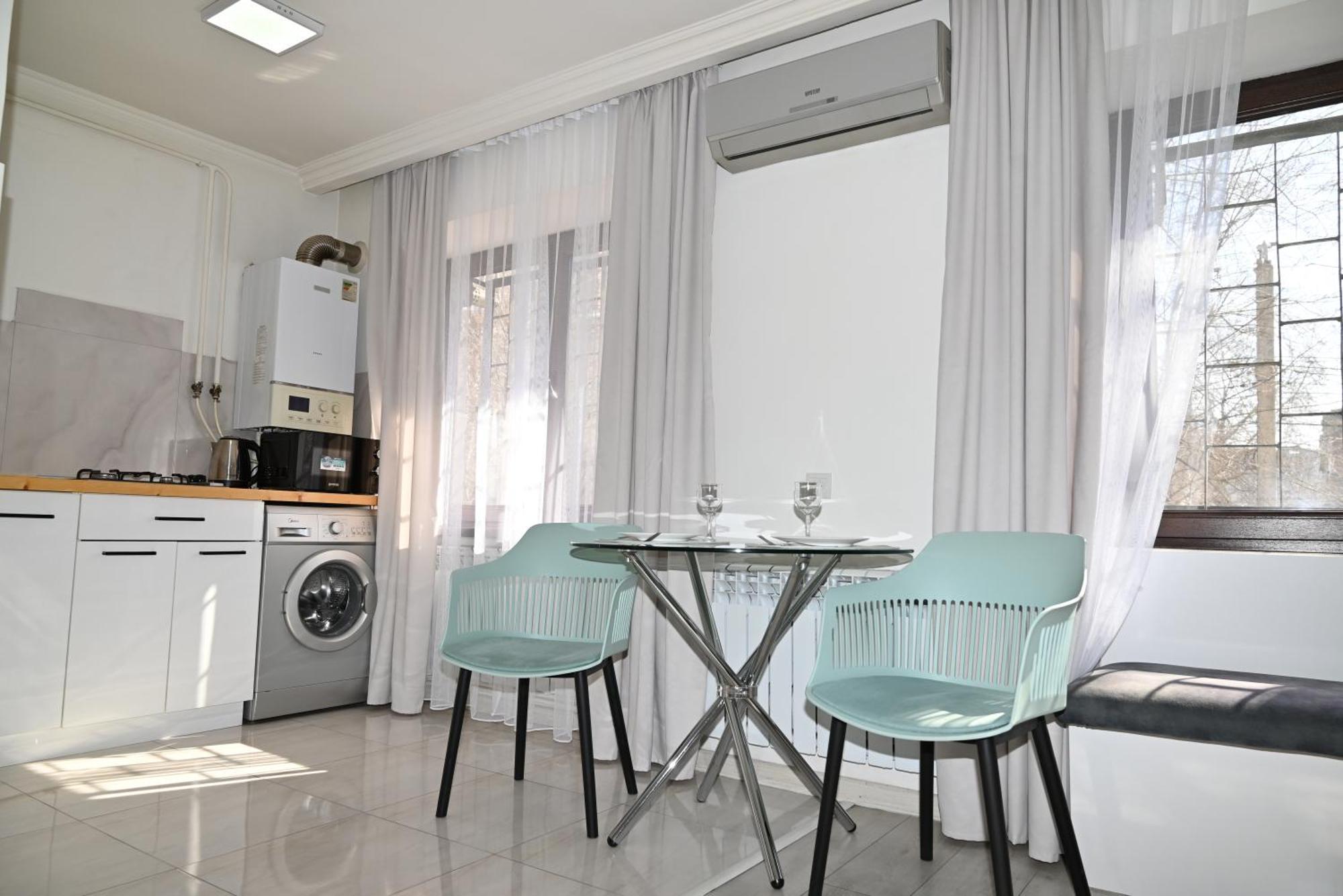 Cozy Apartment Near To The Metro H Kochar 19 Ереван Экстерьер фото