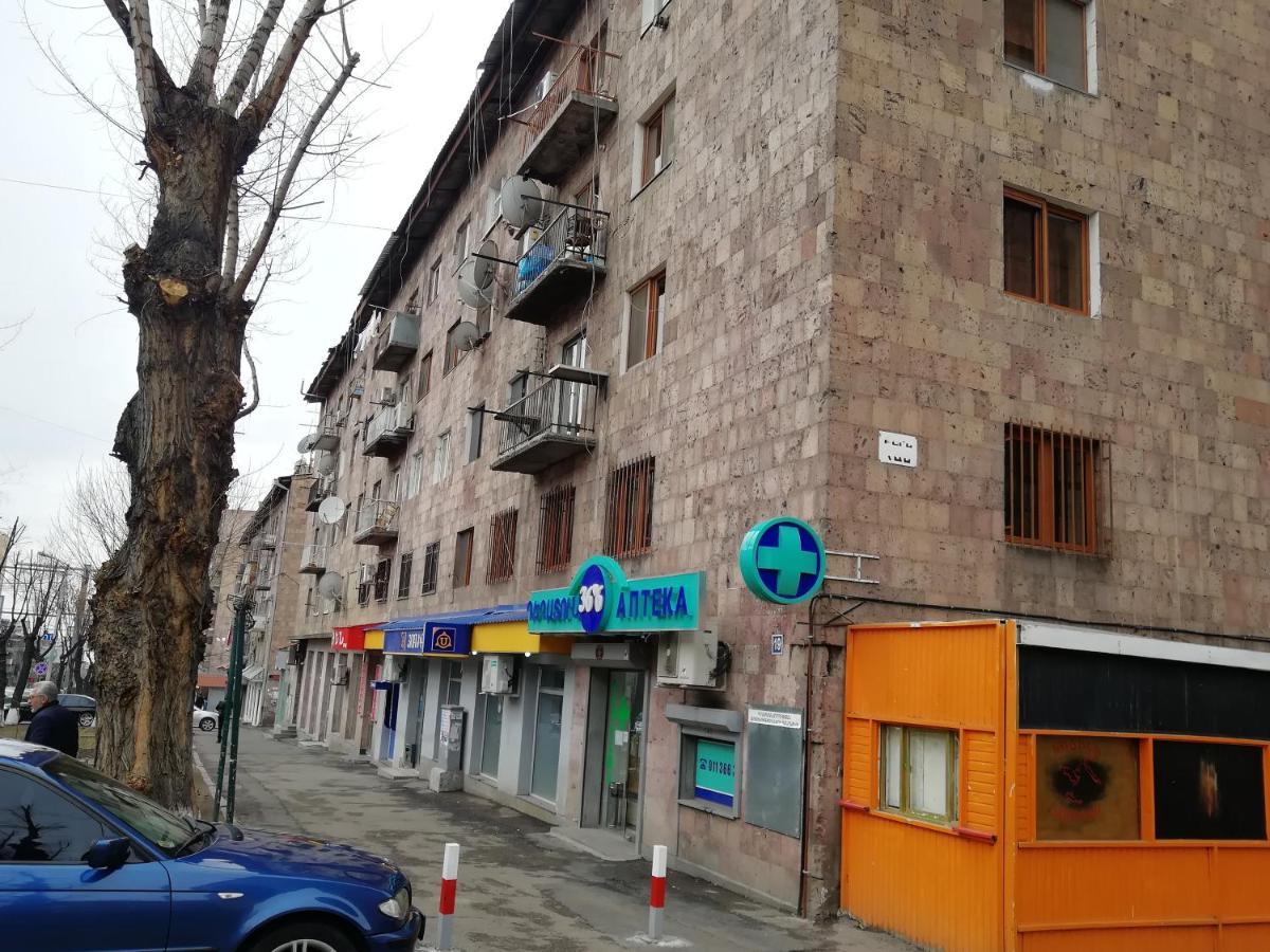 Cozy Apartment Near To The Metro H Kochar 19 Ереван Экстерьер фото